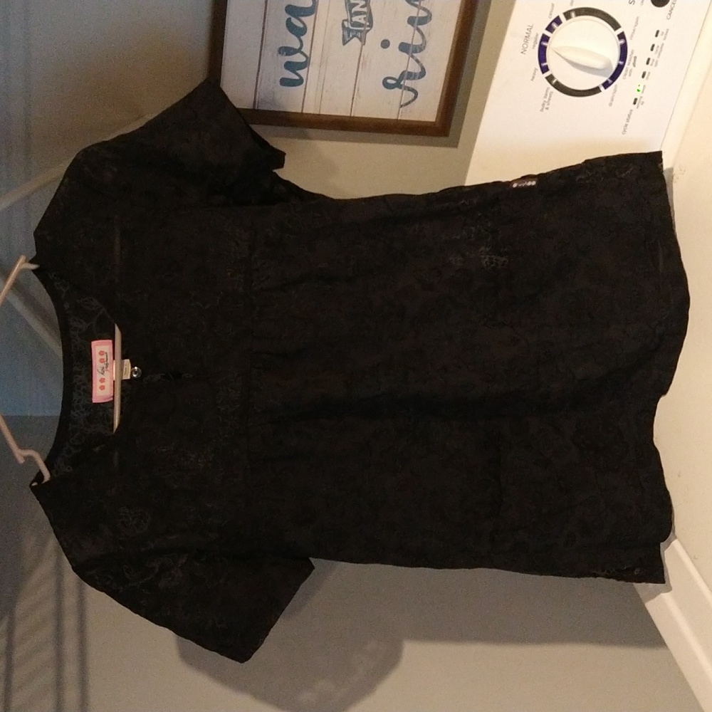 Women's koi scrub top small used
